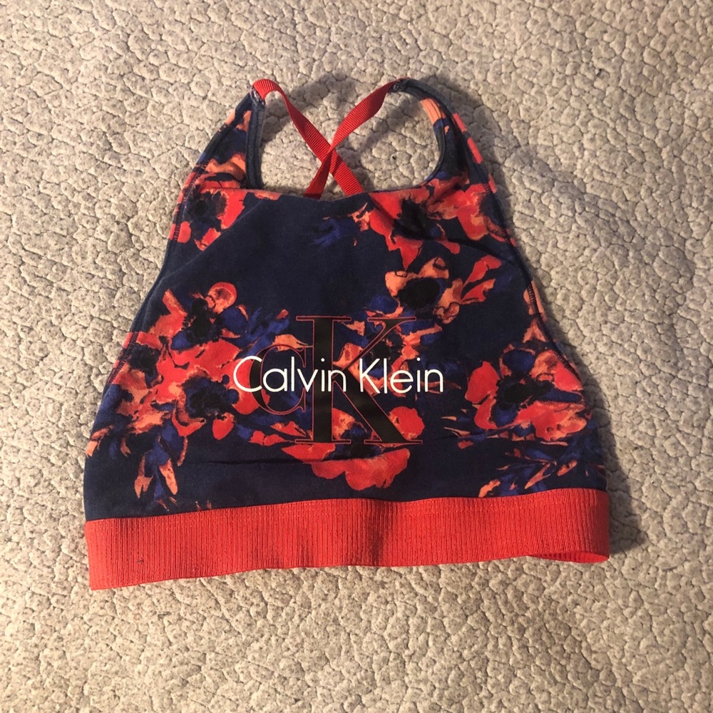 Sports bra